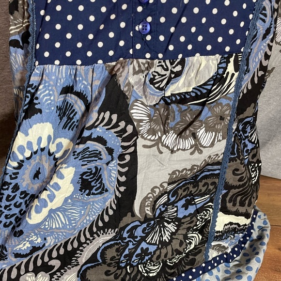 Pull over Blouse - Picture 4 of 9